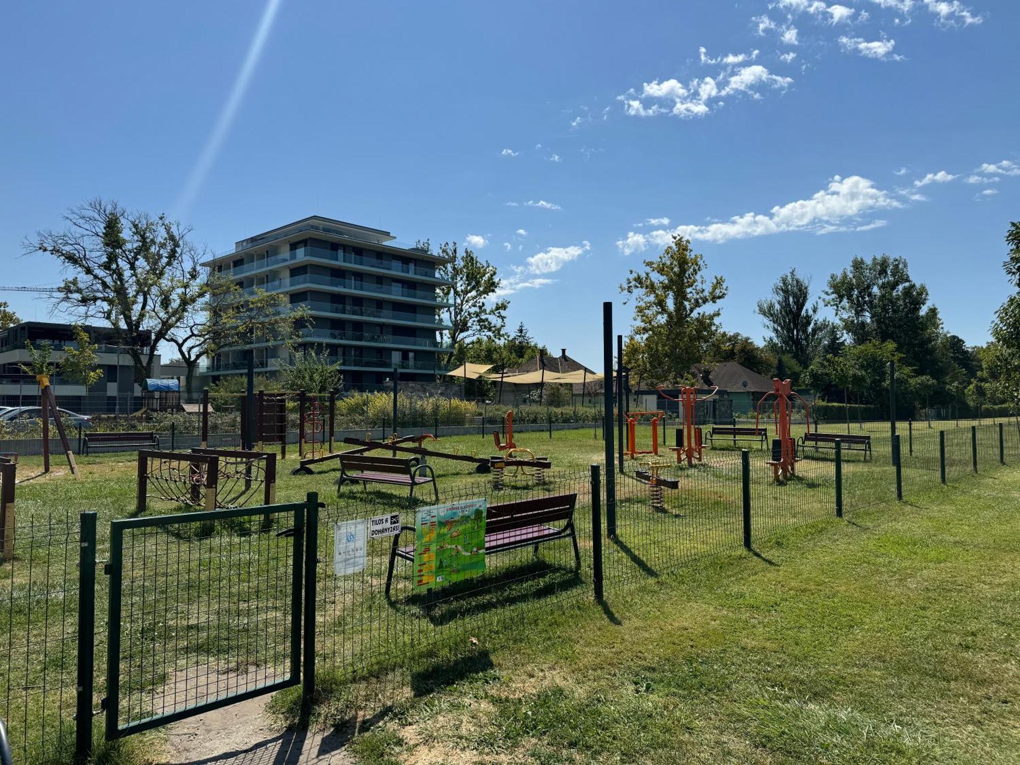 Lelle Resort Apartman Balatonlelle Luaran gambar